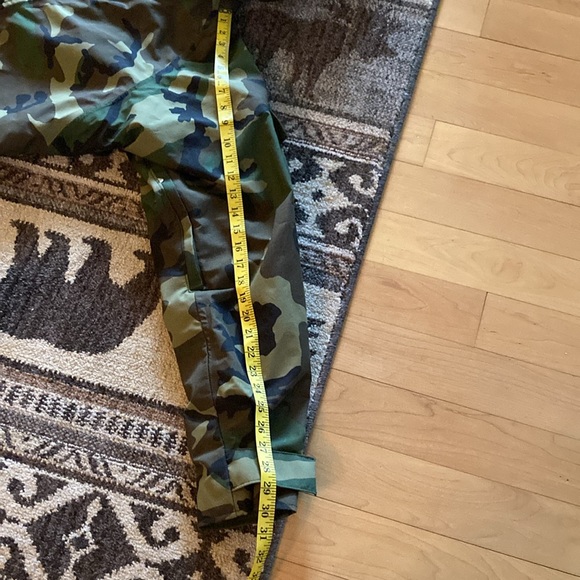 NWT - Camo Hunting Coat & Pants (L) - Picture 7 of 15